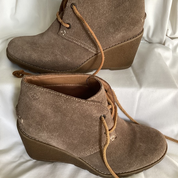 SPERRY Stella Prow suede booties Sz 6 wedge lace up EUC - Picture 3 of 8